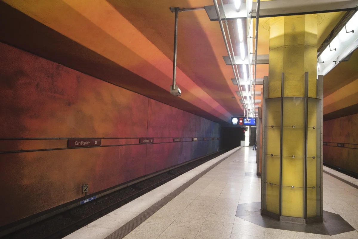 U-Bahnstation Candidplatz in München – typisches Münchner Stadtviertel im Erhaltungssatzungsgebiet U-Bahnstation Candidplatz in München – typisches Münchner Stadtviertel im Erhaltungssatzungsgebiet